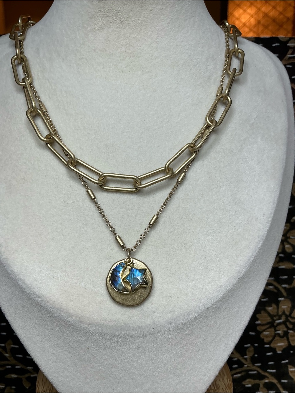 ๐ Celestial Glow | Labradorite Moon & Star Double Gold Chain Necklace - Picture 7 of 8